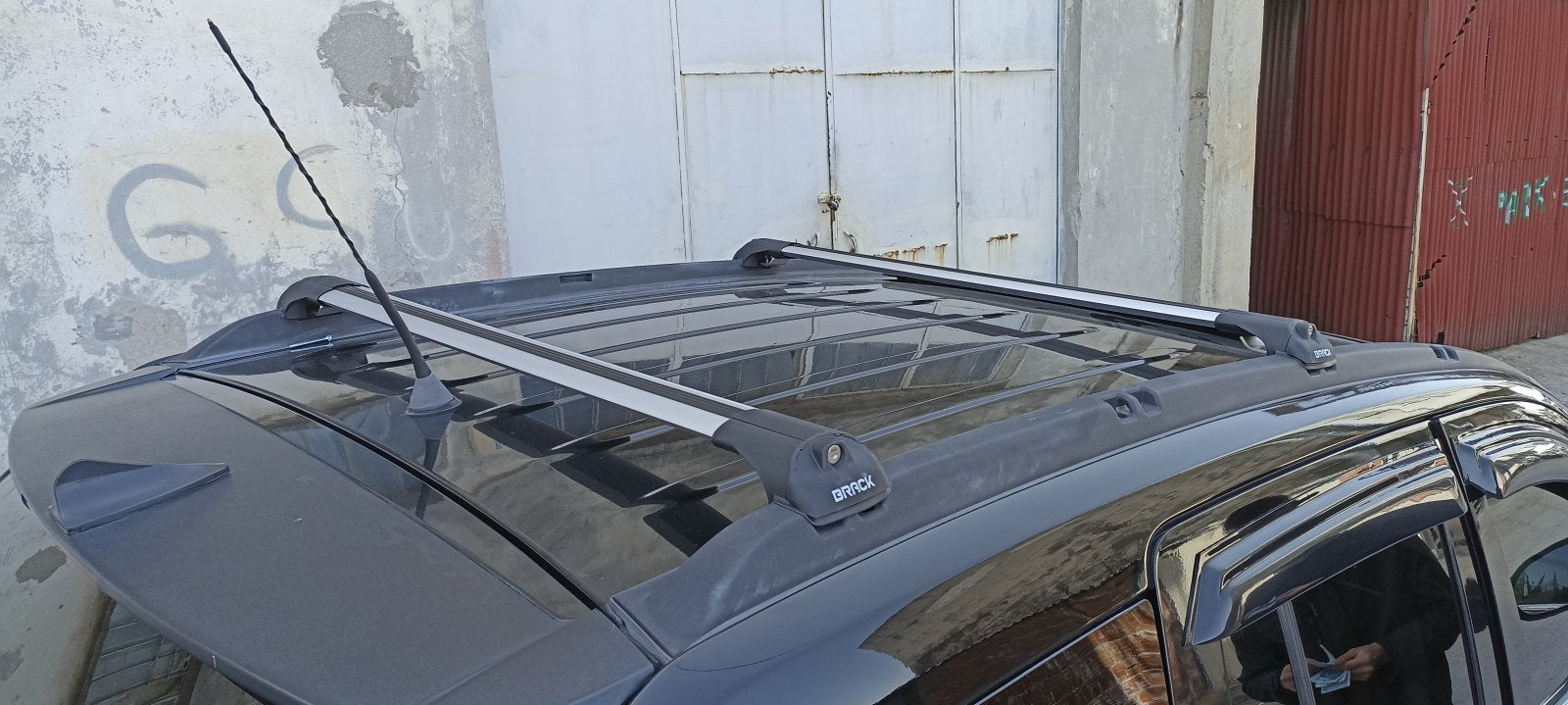 For Jeep Compass 2007-2011 Roof Rack System Carrier Cross Bars Aluminum Lockable High Quality of Metal Bracket Silver For Jeep Compass 2007-2011 Roof Rack System Carrier Cross Bars Aluminum Lockable High Quality of Metal Bracket Silver